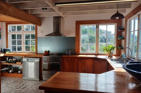 Photo of property in 102 Beach Road, Onerahi, Whangarei, 0110