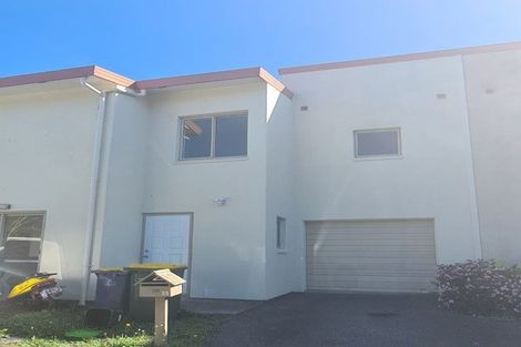 Photo of property in 19 Lockington Avenue, Henderson, Auckland, 0612