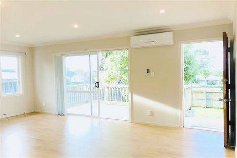 Photo of property in 15 Ayrton Street, Te Atatu South, Auckland, 0610