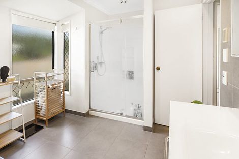 Photo of property in 24 Dalgliesh Avenue, Forest Lake, Hamilton, 3200