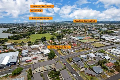 Photo of property in 11/11 Ray Small Drive, Papakura, 2110