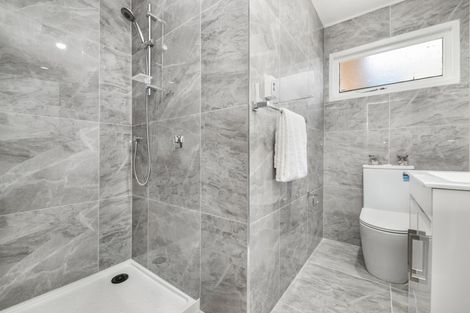 Photo of property in 25a Bunnythorpe Road, Papakura, 2110