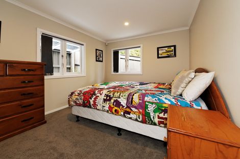 Photo of property in 19 Kohu Road, Titirangi, Auckland, 0604