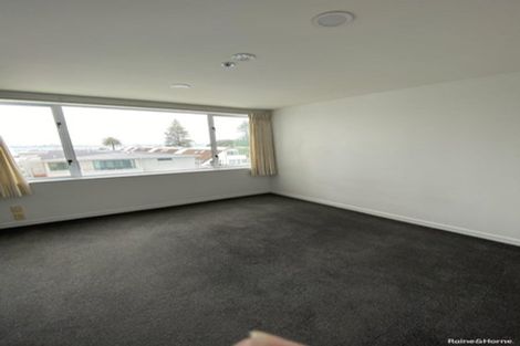Photo of property in Beaumont Apartments, 14/12 Maunganui Road, Mount Maunganui, 3116
