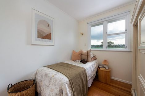 Photo of property in 3/449 Beach Road, Mairangi Bay, Auckland, 0630