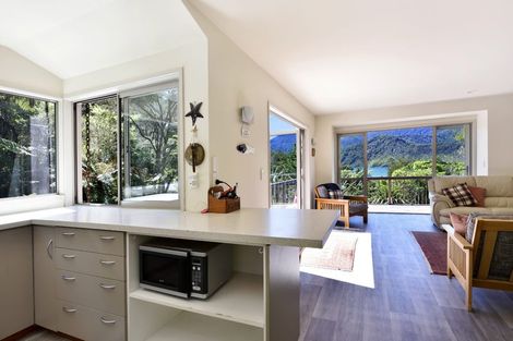 Photo of property in 3215 Archers Road, Tennyson Inlet, 7195