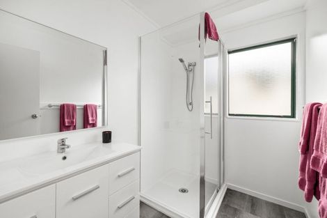 Photo of property in 18 Osprey Drive, Welcome Bay, Tauranga, 3112