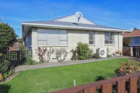 Photo of property in 2/112 Mcleod Street, Camberley, Hastings, 4120