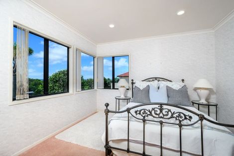 Photo of property in 8 Ferntree Terrace, West Harbour, Auckland, 0618