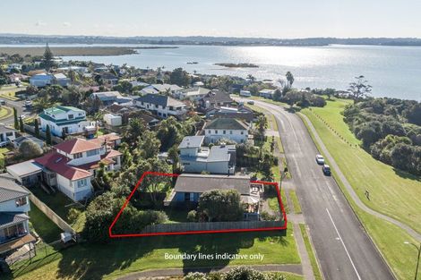 Photo of property in 49 Spinnaker Drive, Te Atatu Peninsula, Auckland, 0610