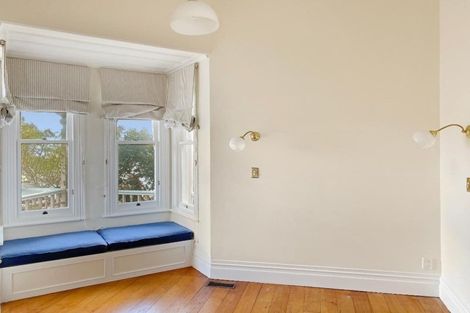 Photo of property in 18 Bridge View Road, Birkenhead, Auckland, 0626