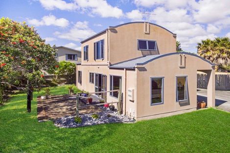 Photo of property in 126 Bream Bay Drive, Ruakaka, 0116