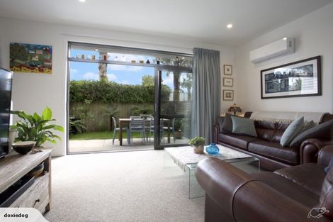 Photo of property in 5/50 Ocean View Road, Northcote, Auckland, 0627