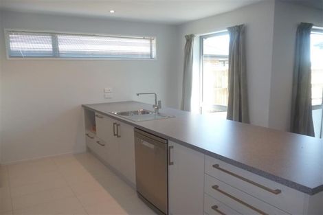 Photo of property in 17 Blaenavon Lane, Halswell, Christchurch, 8025