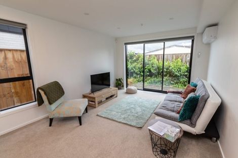 Photo of property in 11/27 Main Road, Wainuiomata, Lower Hutt, 5014