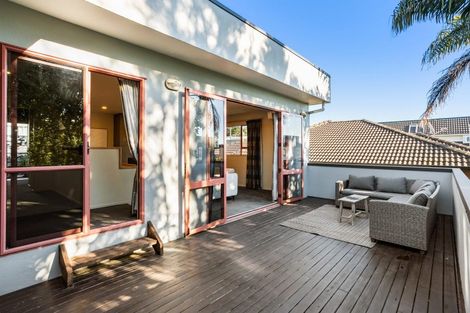 Photo of property in 13a Cliff View Drive, Green Bay, Auckland, 0604