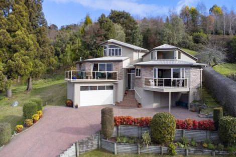 Photo of property in 15 Cherry Lane, Acacia Bay, Taupo, 3330