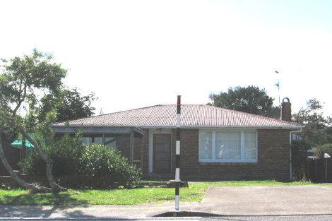 Photo of property in 1/5 Kotuku Street, Te Atatu Peninsula, Auckland, 0610