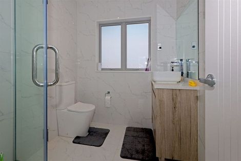 Photo of property in 43c Border Road, Henderson, Auckland, 0612