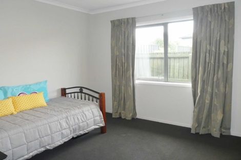 Photo of property in 16 Sweet Waters Place, Woolston, Christchurch, 8023