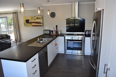 Photo of property in 16 Bluejacket Place, Whitby, Porirua, 5024