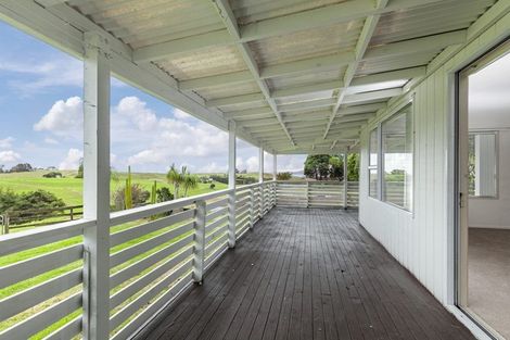 Photo of property in 1696 South Head Road, South Head, Helensville, 0874