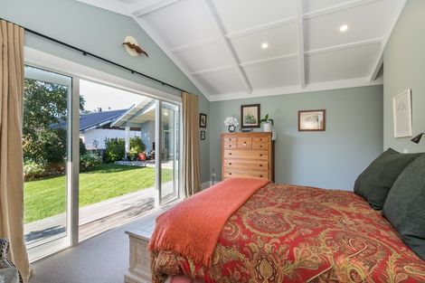 Photo of property in 18 Reynolds Road, Havelock North, 4130