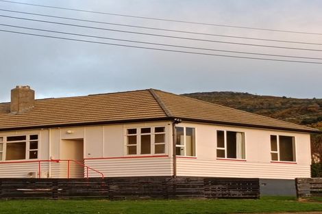 Photo of property in 80-82 Slaney Street, Bluff, 9814