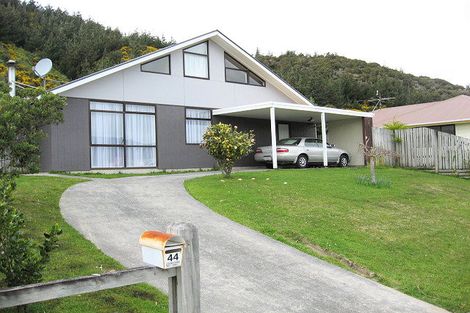 Photo of property in 44 Trelawney Road, Wainuiomata, Lower Hutt, 5014