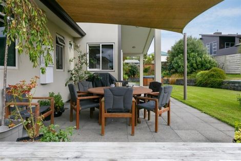 Photo of property in 28 Vaucluse Drive, Nukuhau, Taupo, 3330