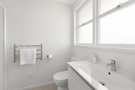 Photo of property in 9a Lilac Place, Otumoetai, Tauranga, 3110