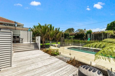 Photo of property in 23 Gloria Avenue, Te Atatu Peninsula, Auckland, 0610