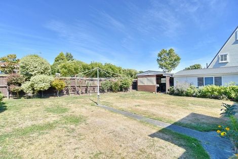 Photo of property in 17 Harrowdale Drive, Avonhead, Christchurch, 8042
