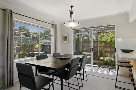 Photo of property in 1 Te Hatepe Avenue, Taupo, 3330