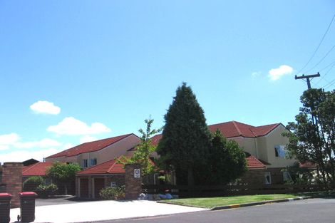 Photo of property in Salisbury Court, 2/139 Connell Street, Blockhouse Bay, Auckland, 0600