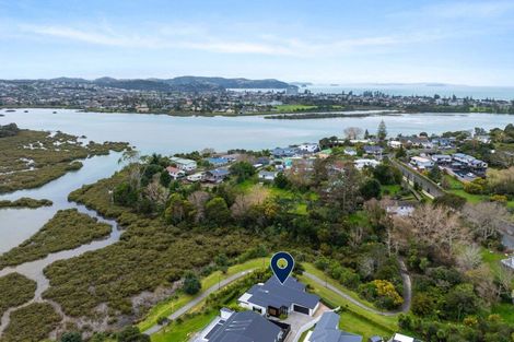 Photo of property in 14 Odlin Lane, Red Beach, 0932