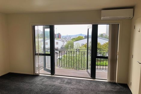 Photo of property in Greenwich Apartments, 11/3 Burton Street, Grafton, Auckland, 1010