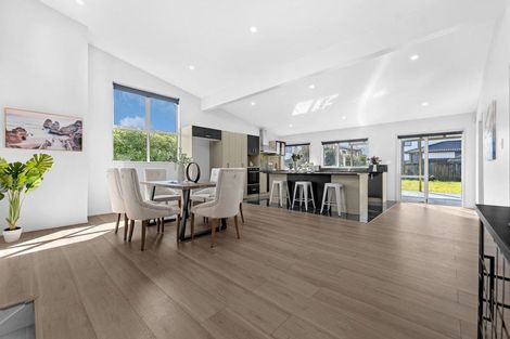 Photo of property in 25 Mccullough Avenue, Papatoetoe, Auckland, 2025