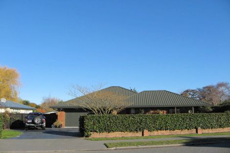 Photo of property in 96a Winters Road, Redwood, Christchurch, 8051