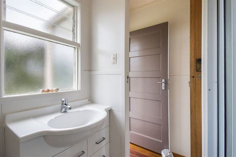 Photo of property in 48 Hillview Road, Waihi Beach, 3611