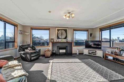 Photo of property in 9 Burke Street, Eltham, 4322