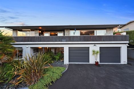 Photo of property in 37 Carey Street, Maeroa, Hamilton, 3200