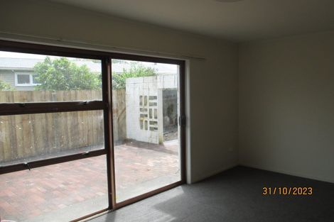 Photo of property in 9 Simpson Road, Ranui, Auckland, 0612