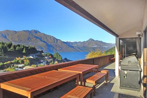 Photo of property in 20 Lochy Road, Fernhill, Queenstown, 9300