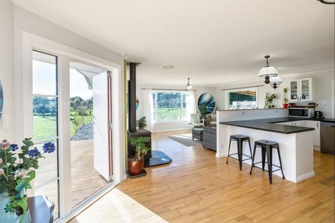 Photo of property in 31 Otawa Drive, West Taratahi, Masterton, 5887