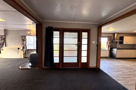 Photo of property in 17 Side Street, Clinton, 9534