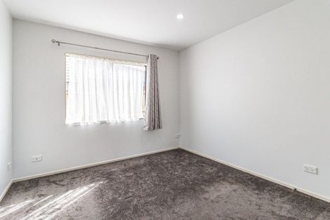 Photo of property in 37 Kestev Drive, Flat Bush, Auckland, 2016