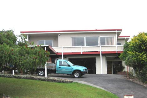 Photo of property in 52 Manhattan Heights, Glendene, Auckland, 0602