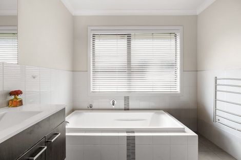 Photo of property in 33 Heathfield Avenue, Huntington, Hamilton, 3210