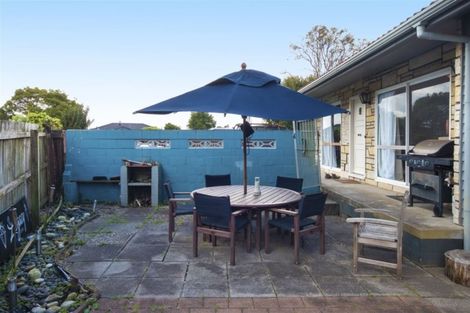 Photo of property in 21 Leaver Place, Weymouth, Auckland, 2103